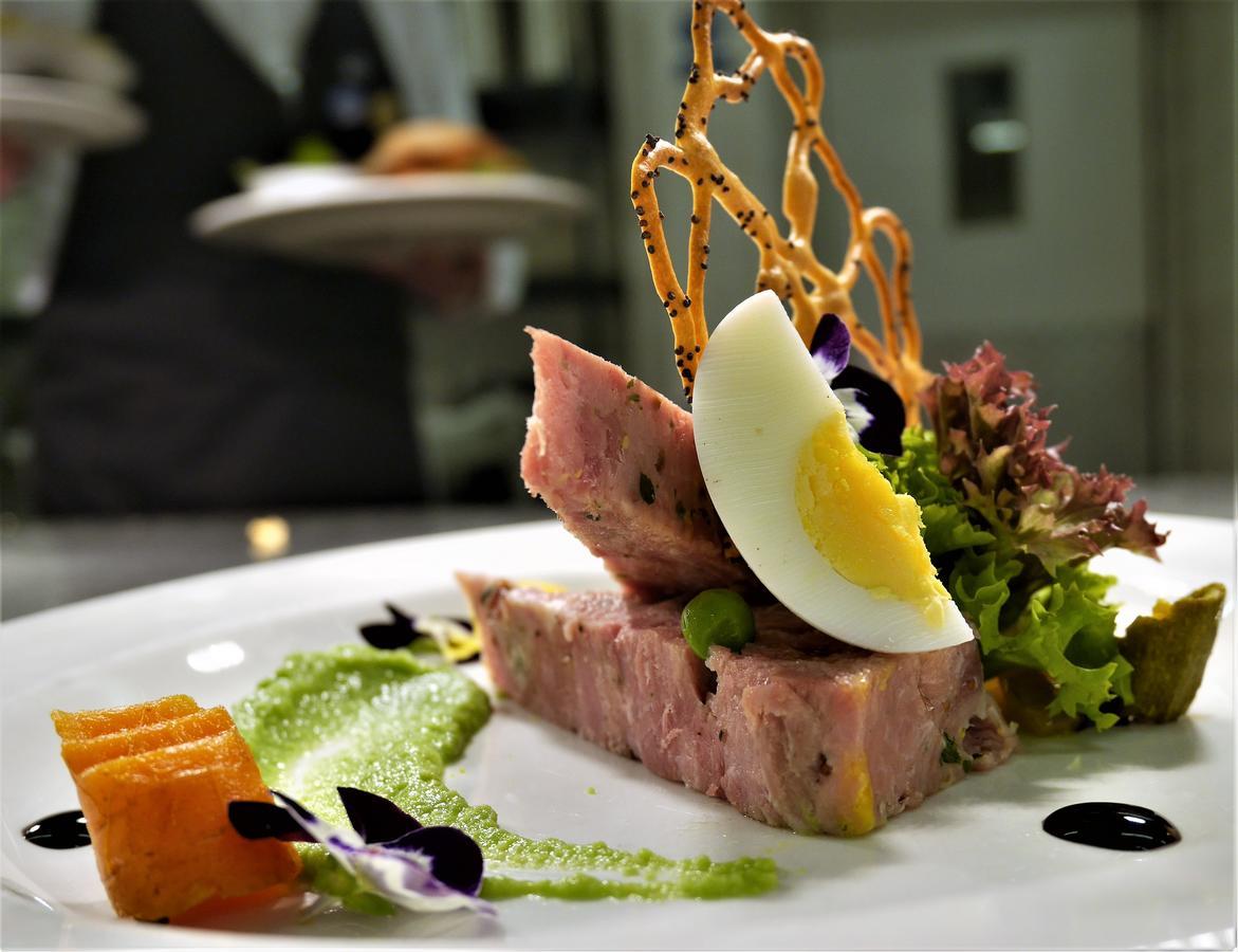 סטאנסטד מאונטפיצ'ט Novotel London Stansted Airport מראה חיצוני תמונה